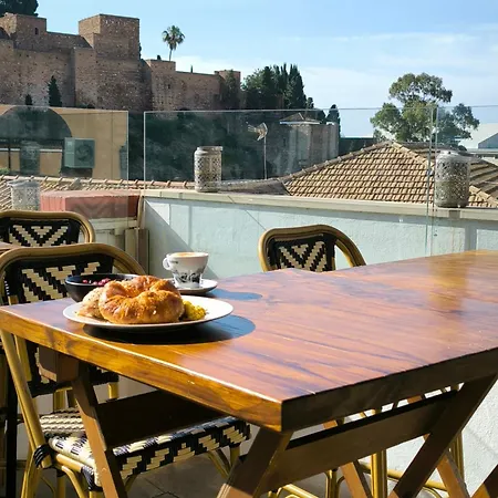 Hotel Alcazaba Premium 2*